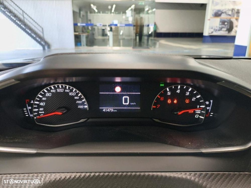 Peugeot 2008 1.2 PureTech Active - 8