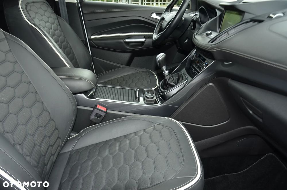 Ford Kuga Vignale 2.0 TDCi FWD - 24