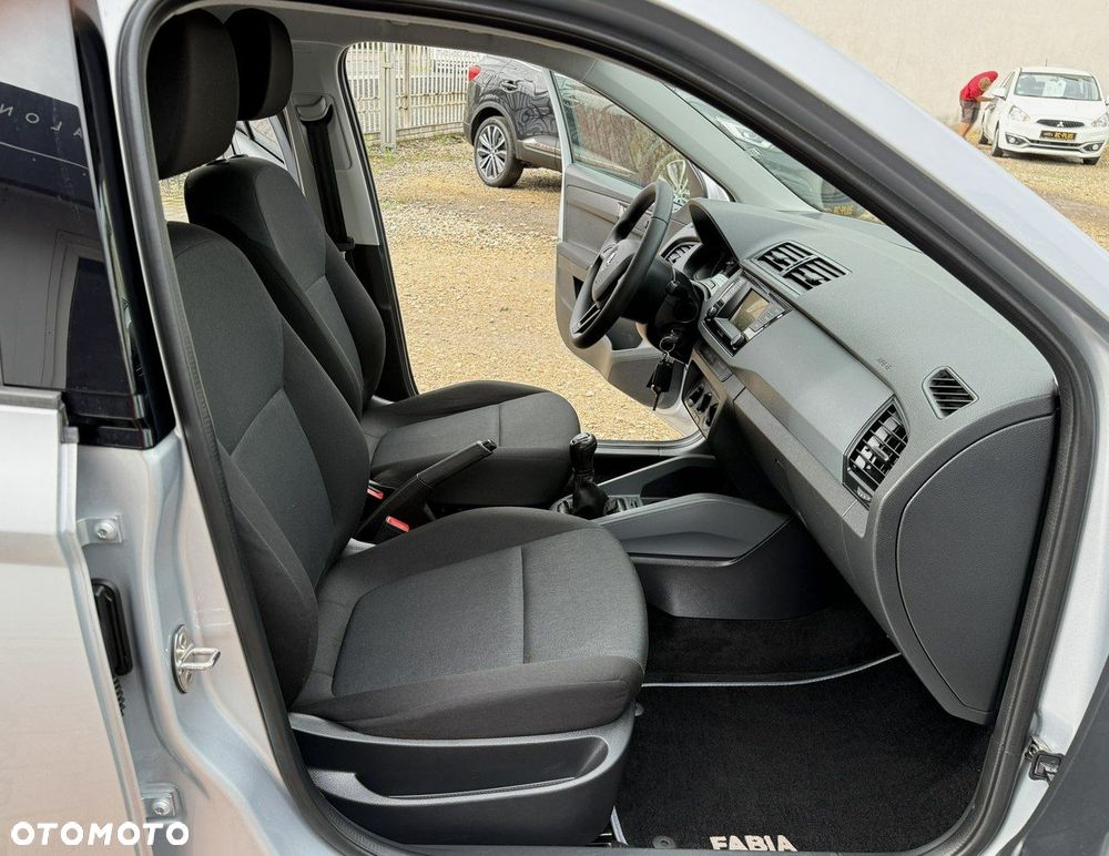 Skoda Fabia 1.0 MPI Cool Plus - 22