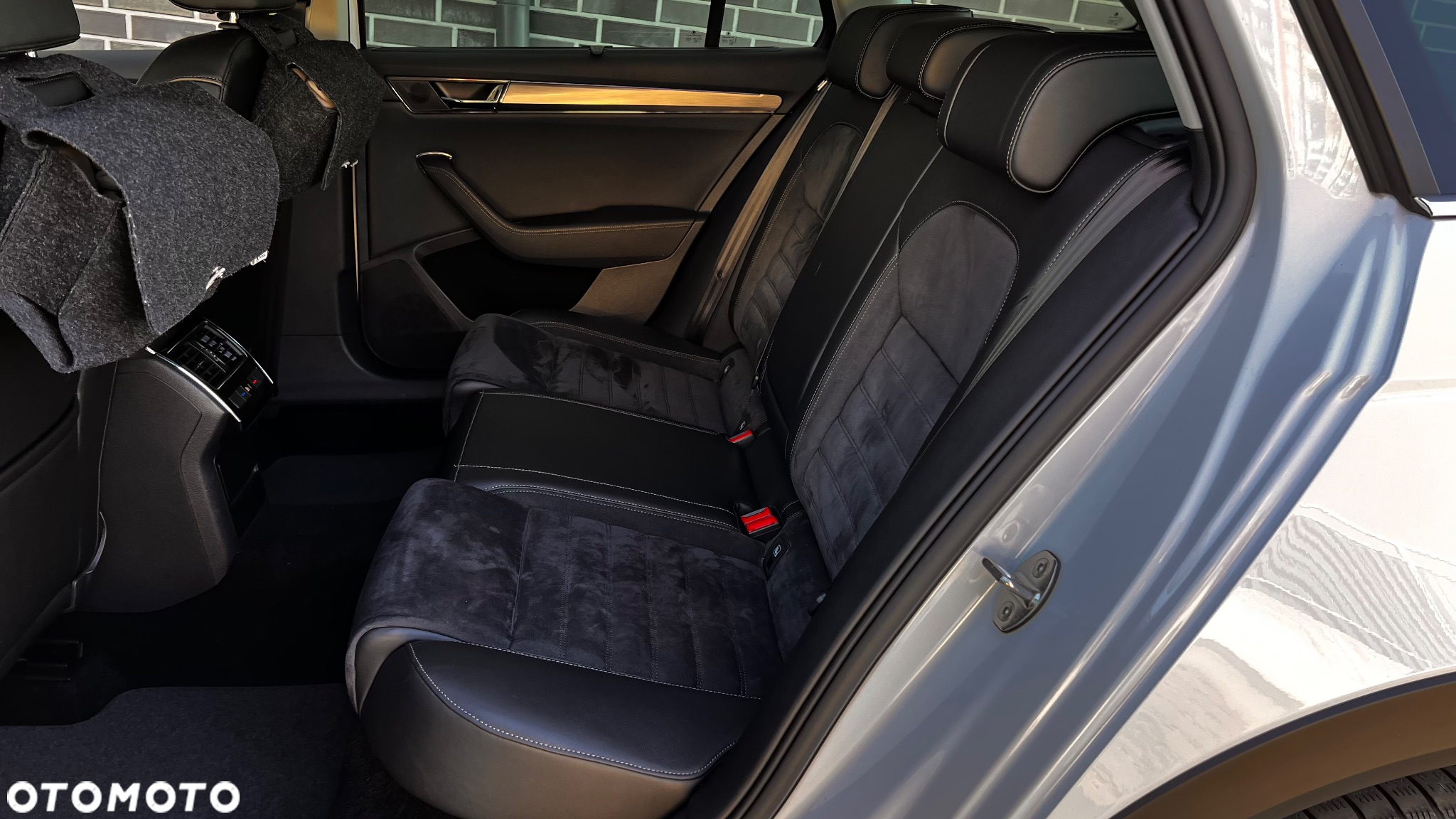 Skoda Superb Combi 2.0 TDI 4x4 DSG Scout - 29