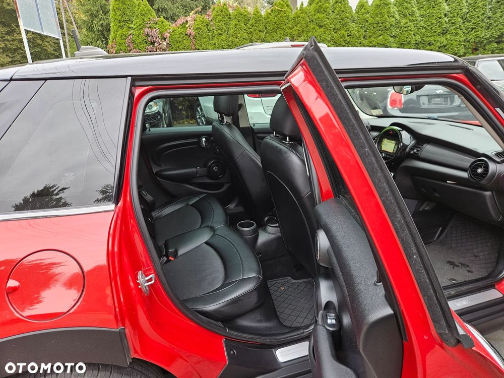 MINI Cooper Seven Chili - 19