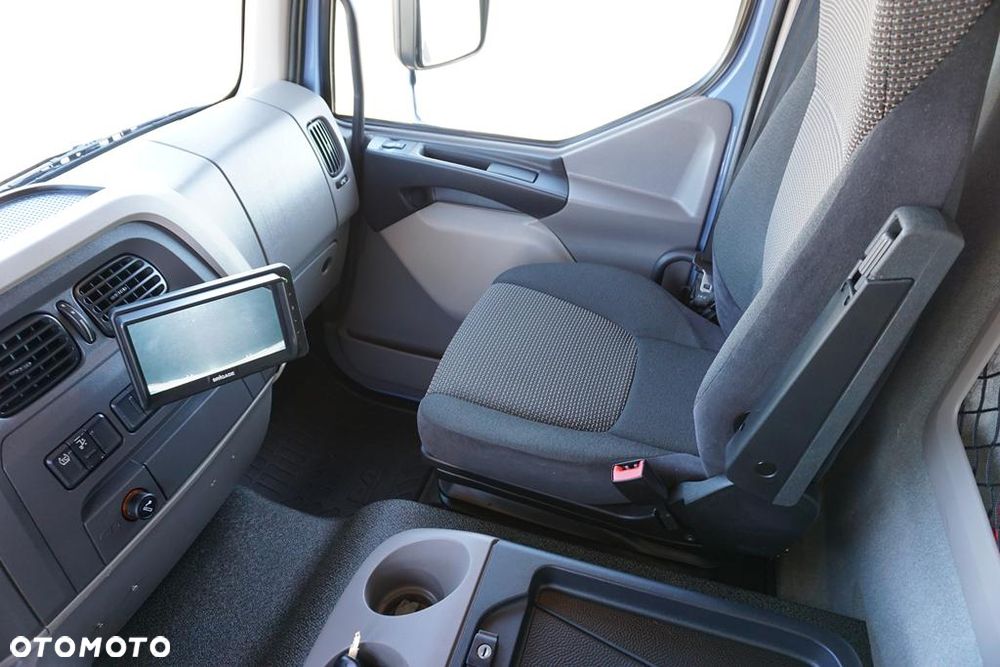 DAF LF / 260 / ACC / EURO 6 / CHŁODNIA + WINDA / MULTITEMPERATURA / 18 PALET - 40