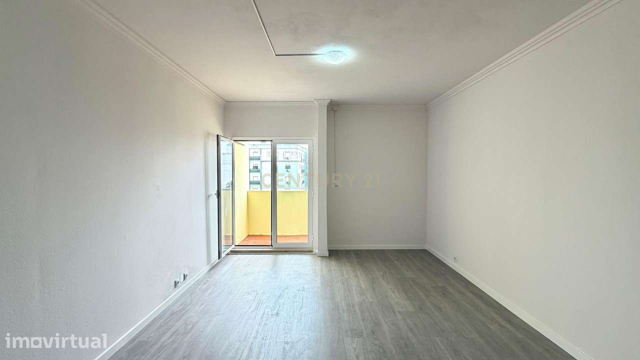 Apartamento T2 Totalmente Renovado | São Sebastião, Setúbal - Grande imagem: 4/18