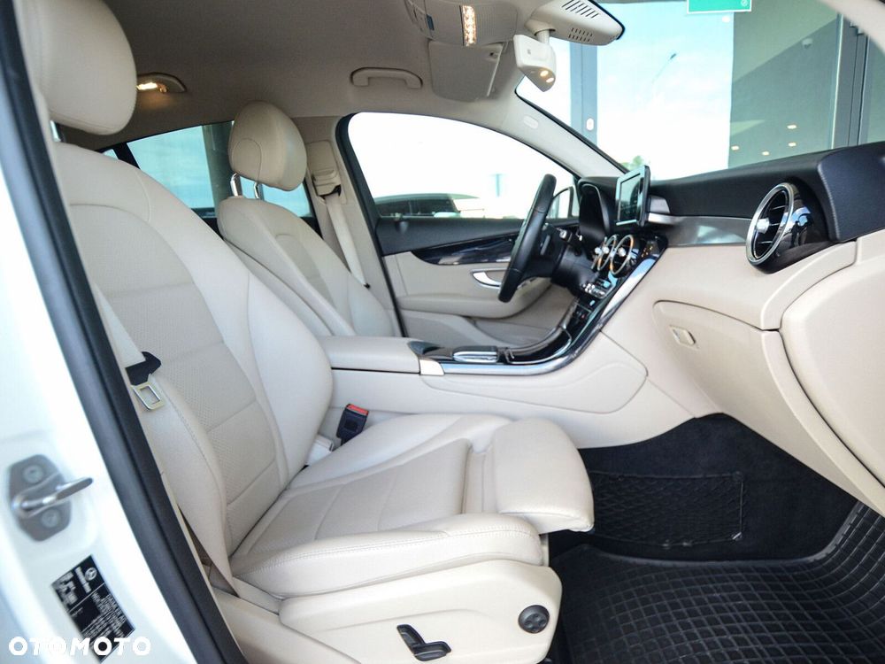 Mercedes-Benz GLC Coupe 200 d - 25