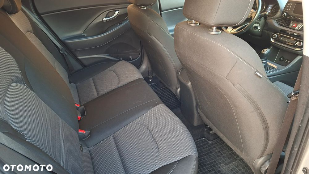 Hyundai i30 1.4 Classic + - 18