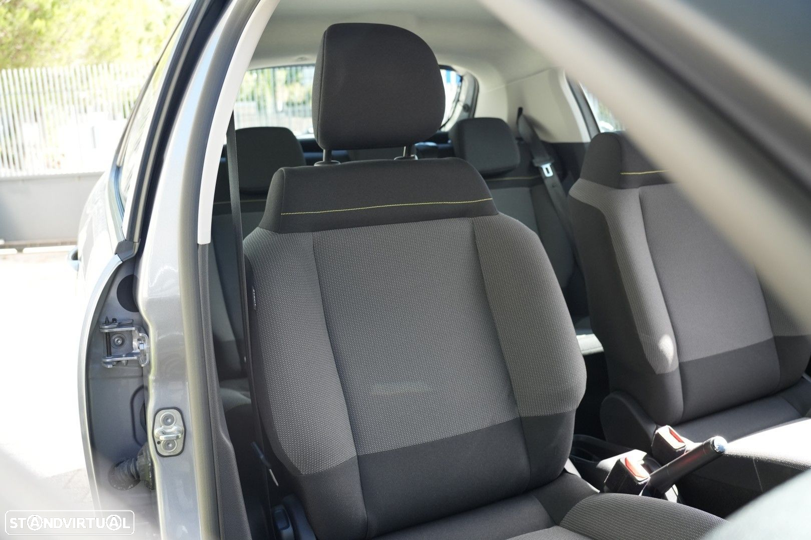 Citroën C3 1.2 PureTech Shine - 23