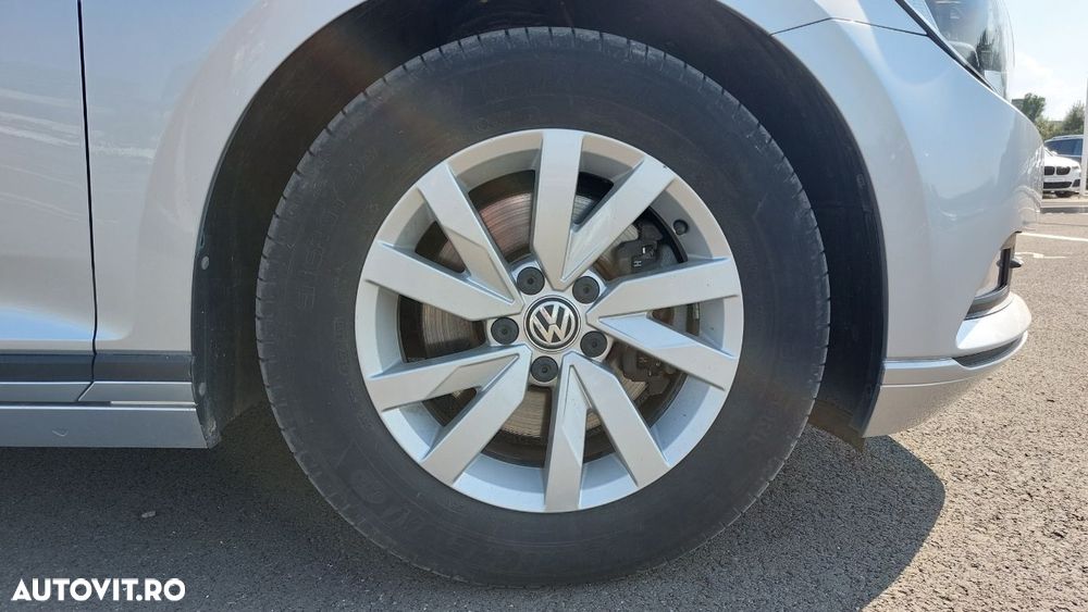 Volkswagen Passat - 18