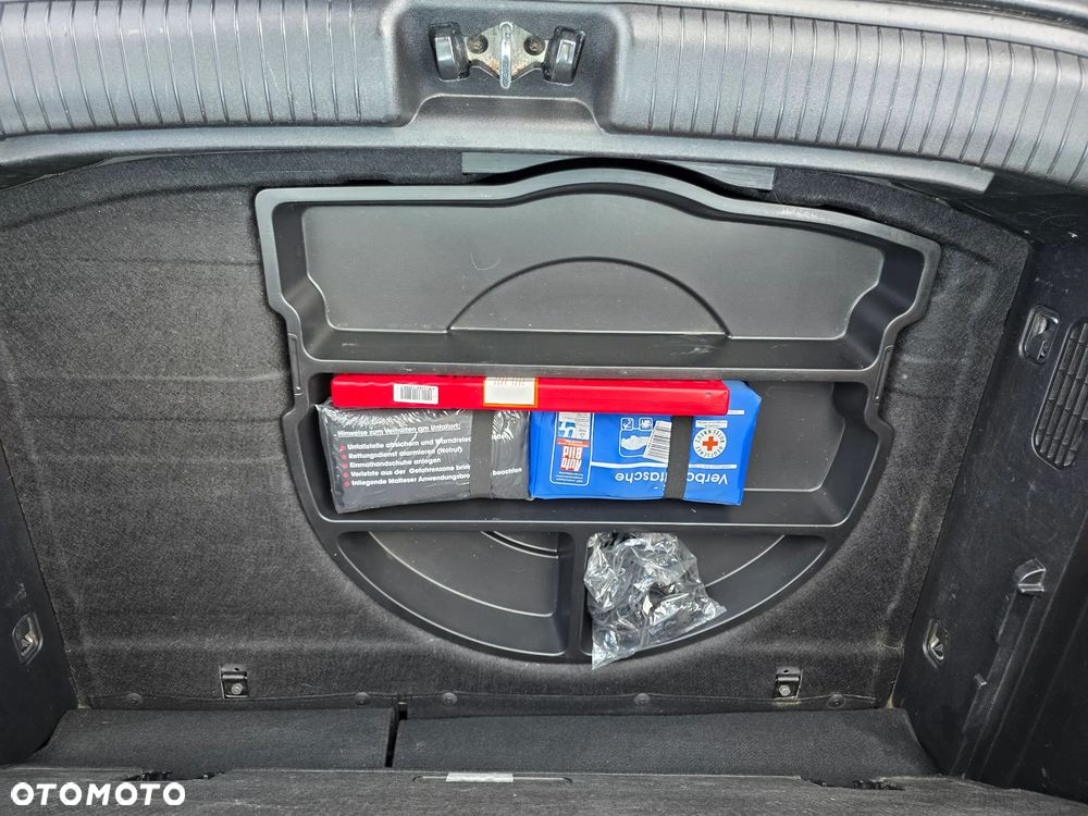 Hyundai ix20 1.4 blue Comfort - 17