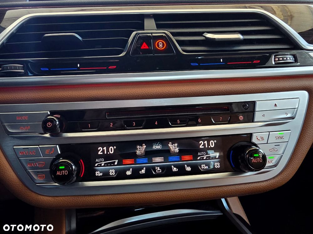 BMW Seria 7 740d xDrive mHEV sport - 21