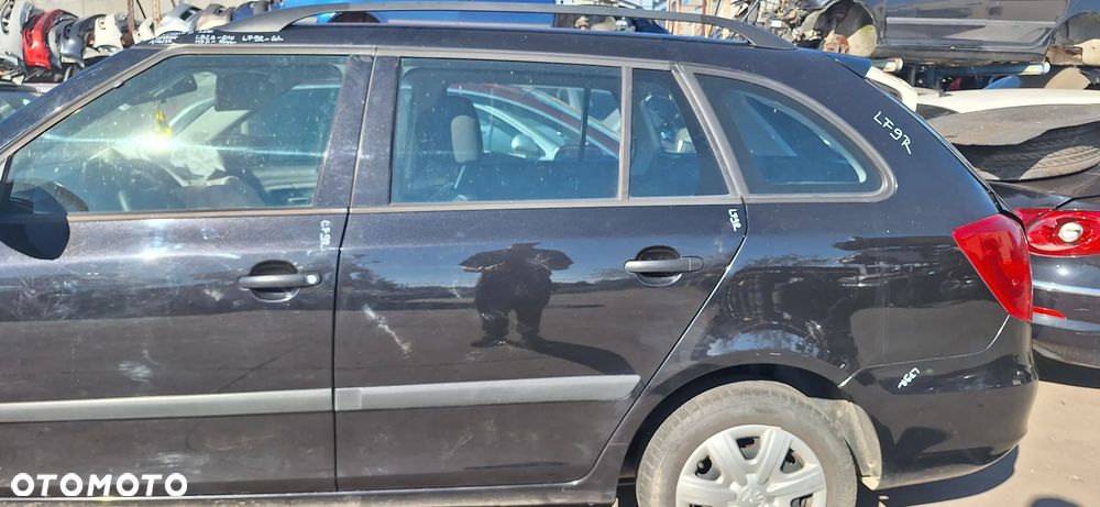 Skoda Fabia II Kombi Drzwi Tył Tylne Lewe Kod Lakieru LF9R
