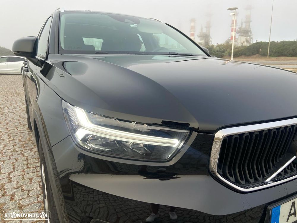 Volvo XC 40 2.0 D3 Momentum Geartronic - 1