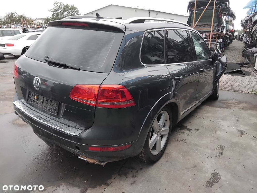 VW Touareg 10- lift 7P5 z silnikiem 3,0 tdi CASA i skrzynią automatyczną MHP lakier kod LG7W