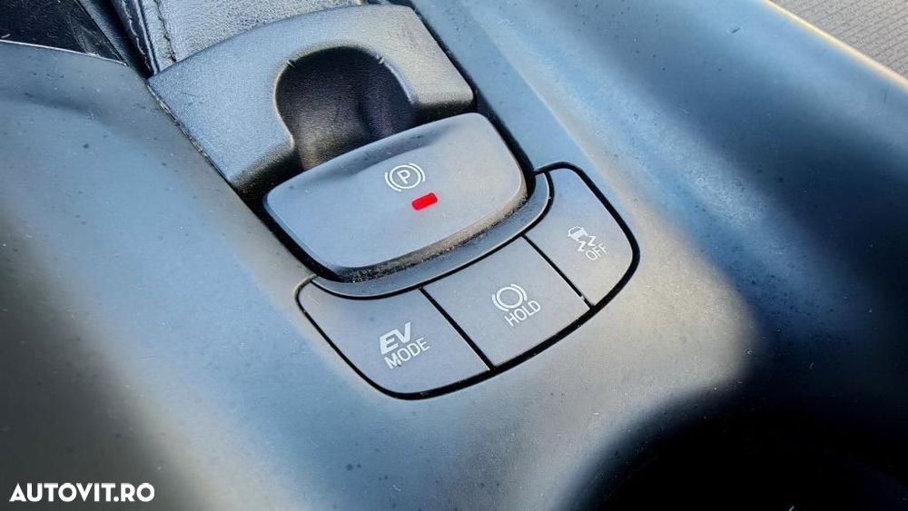 Toyota C-HR - 16