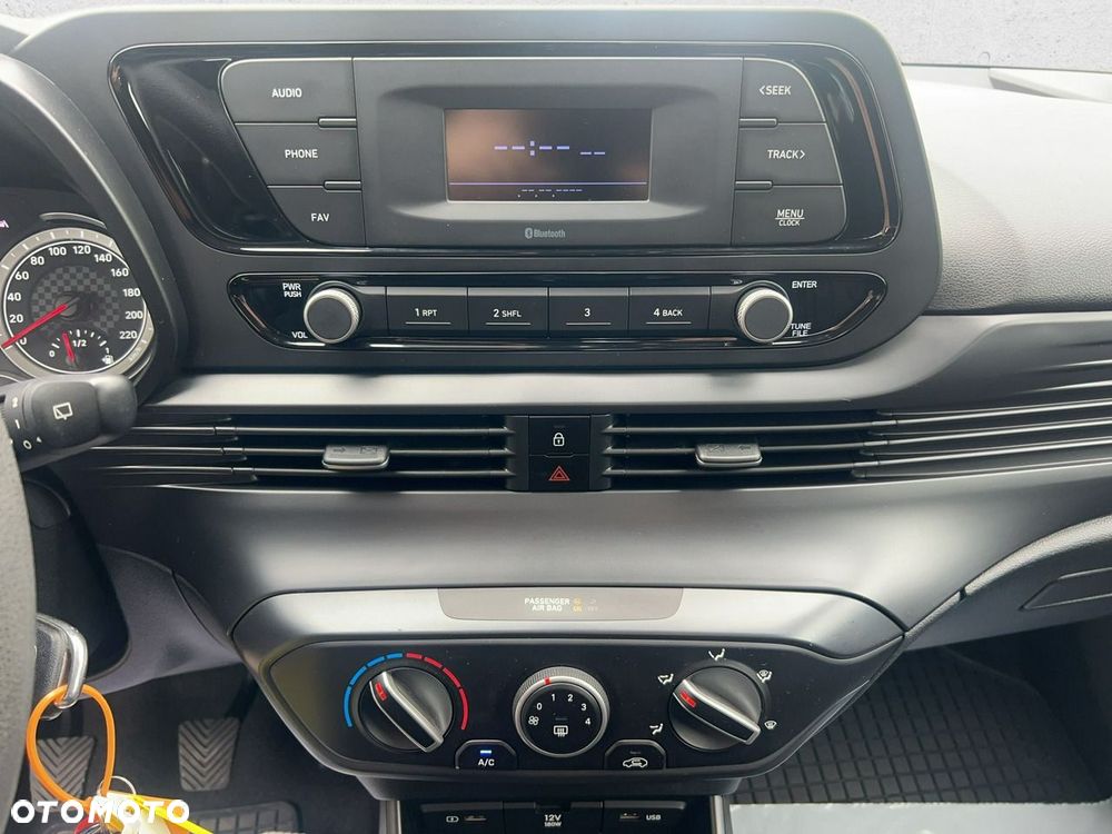Hyundai i20 - 19