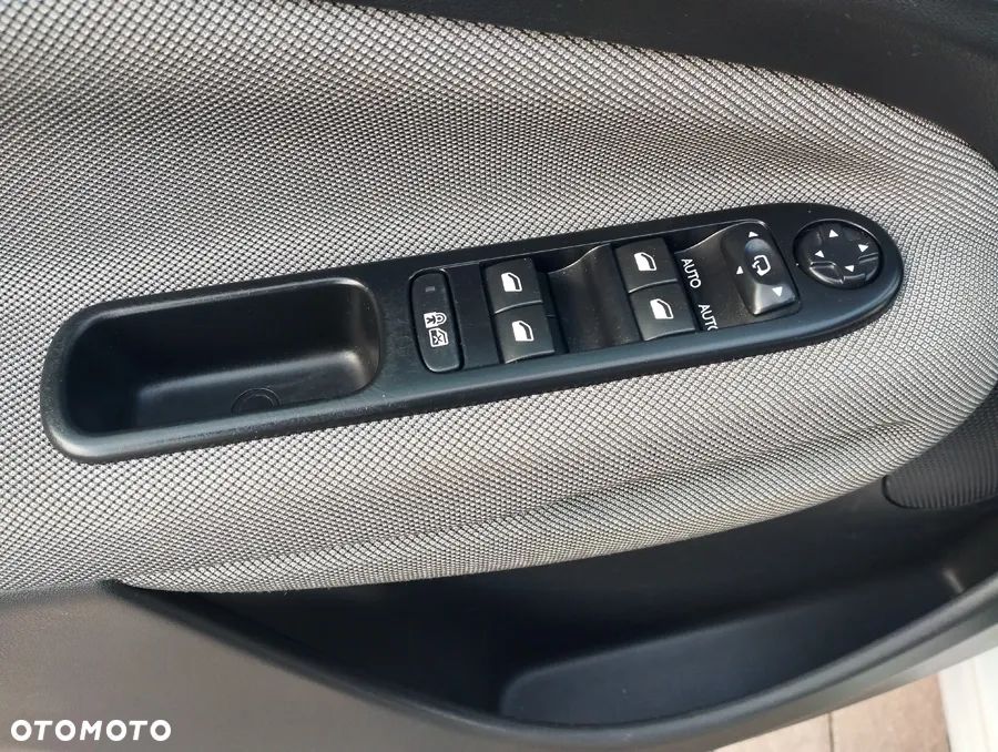 Citroën C3 Picasso VTi 95 Color Selektion - 13