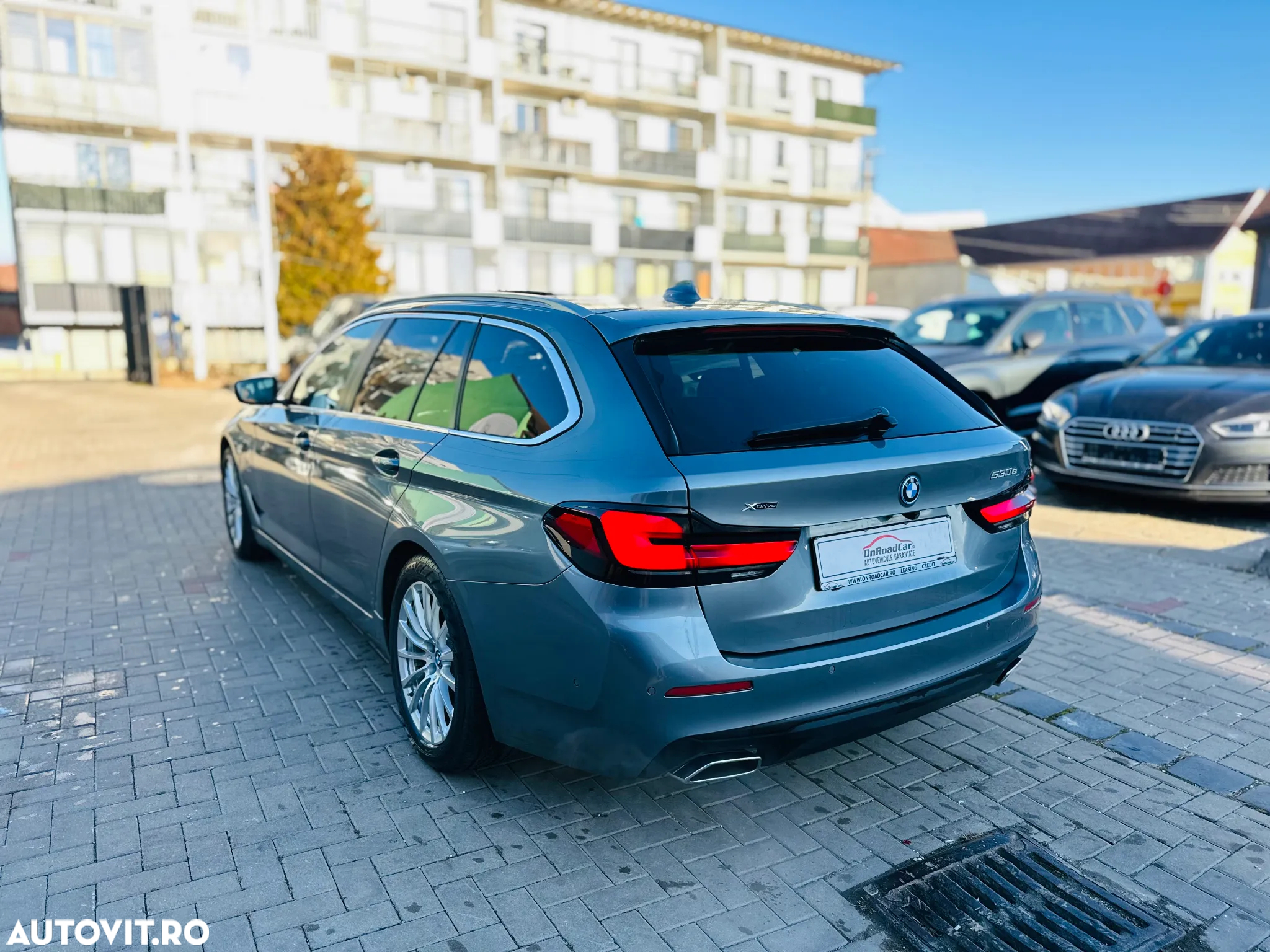BMW Seria 5 530e xDrive Touring Aut. - 4