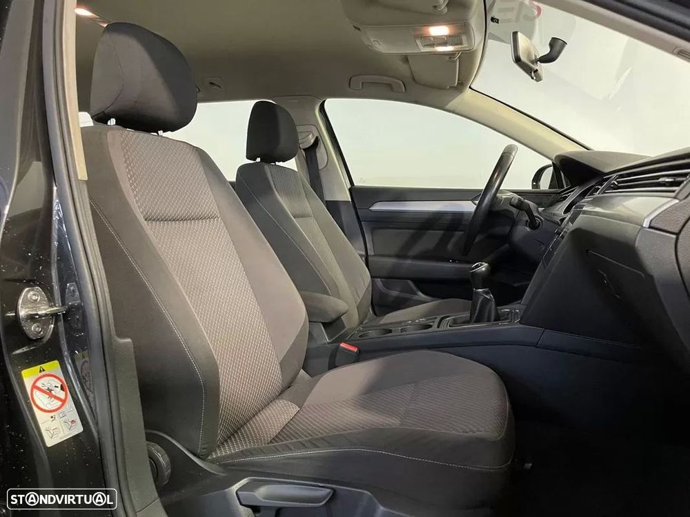 VW Passat Variant 1.6 TDI (BlueMotion ) Comfortline - 17