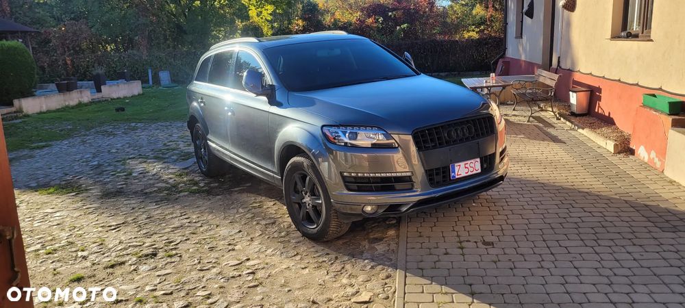 Audi Q7 - 1