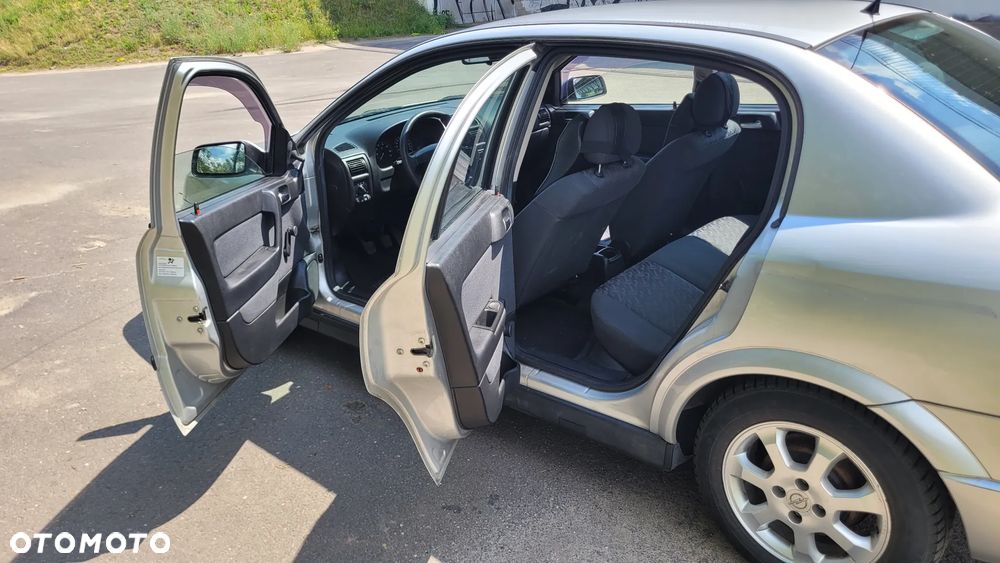 Opel Astra - 9