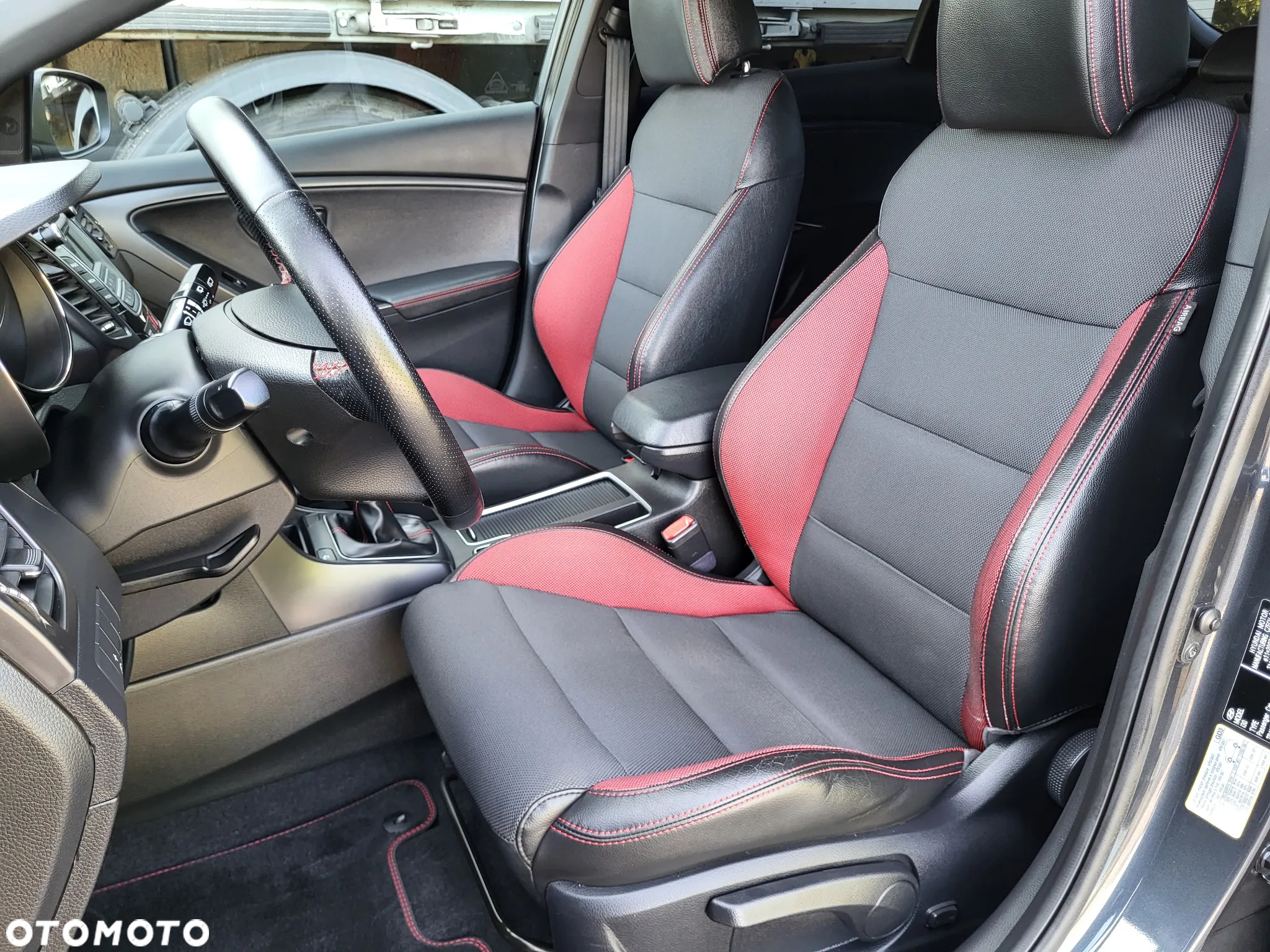 Hyundai i30 1.6 GDI Turbo Luxury - 18