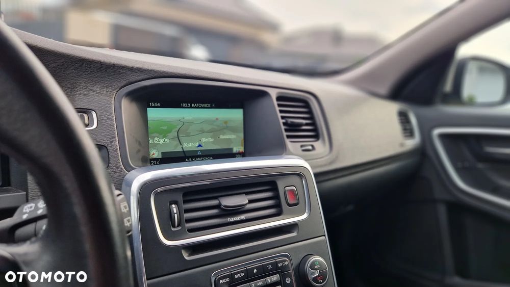 Volvo V60 D4 Drive-E Momentum - 6