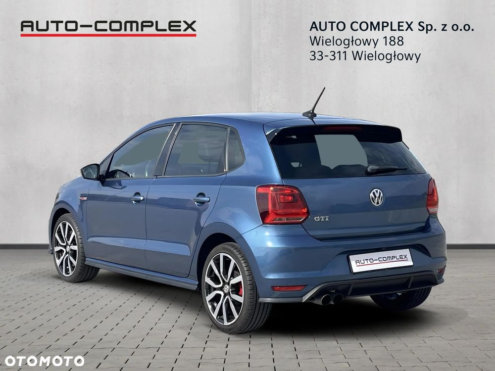 Volkswagen Polo - 4