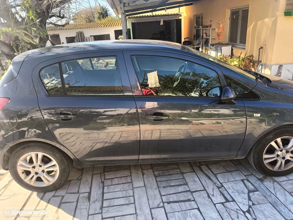 Opel Corsa 1.2 Enjoy - 1