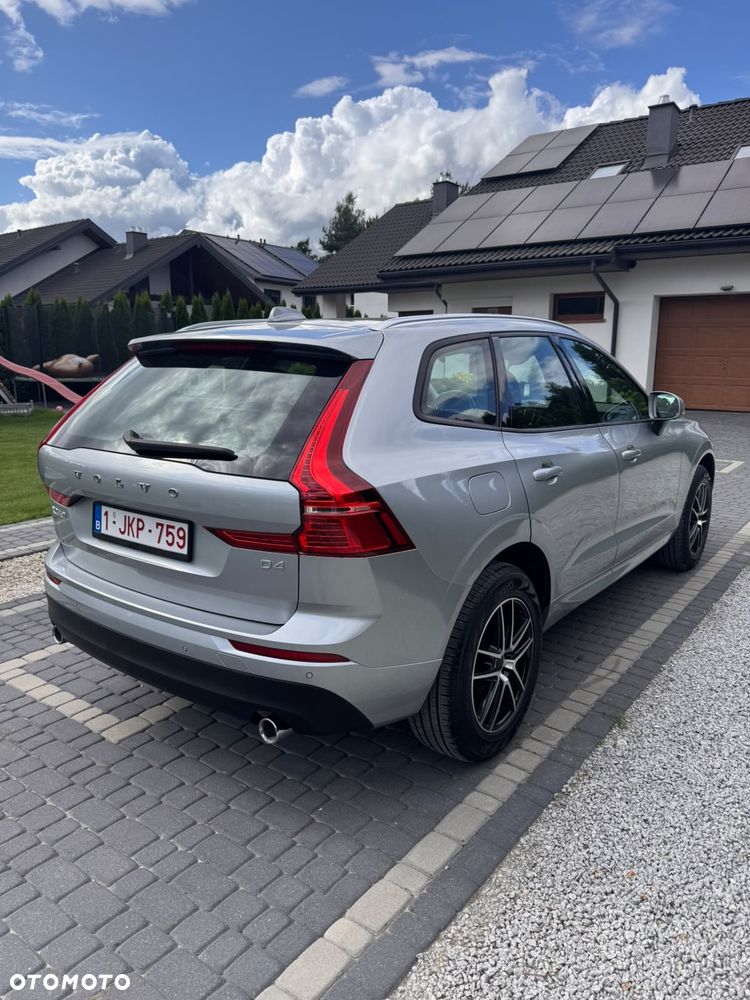 Volvo XC 60 D4 AWD Momentum - 2