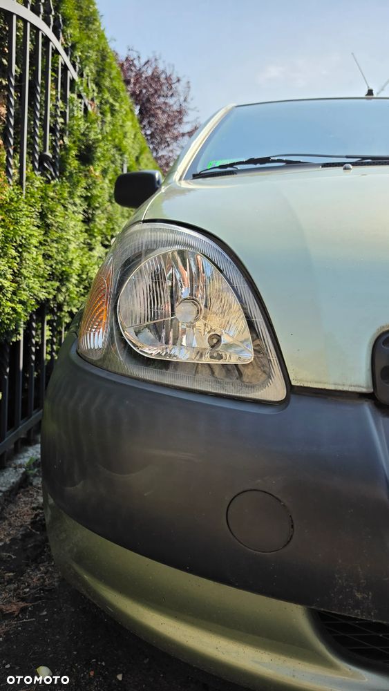 Toyota Yaris 1.0 Base - 7