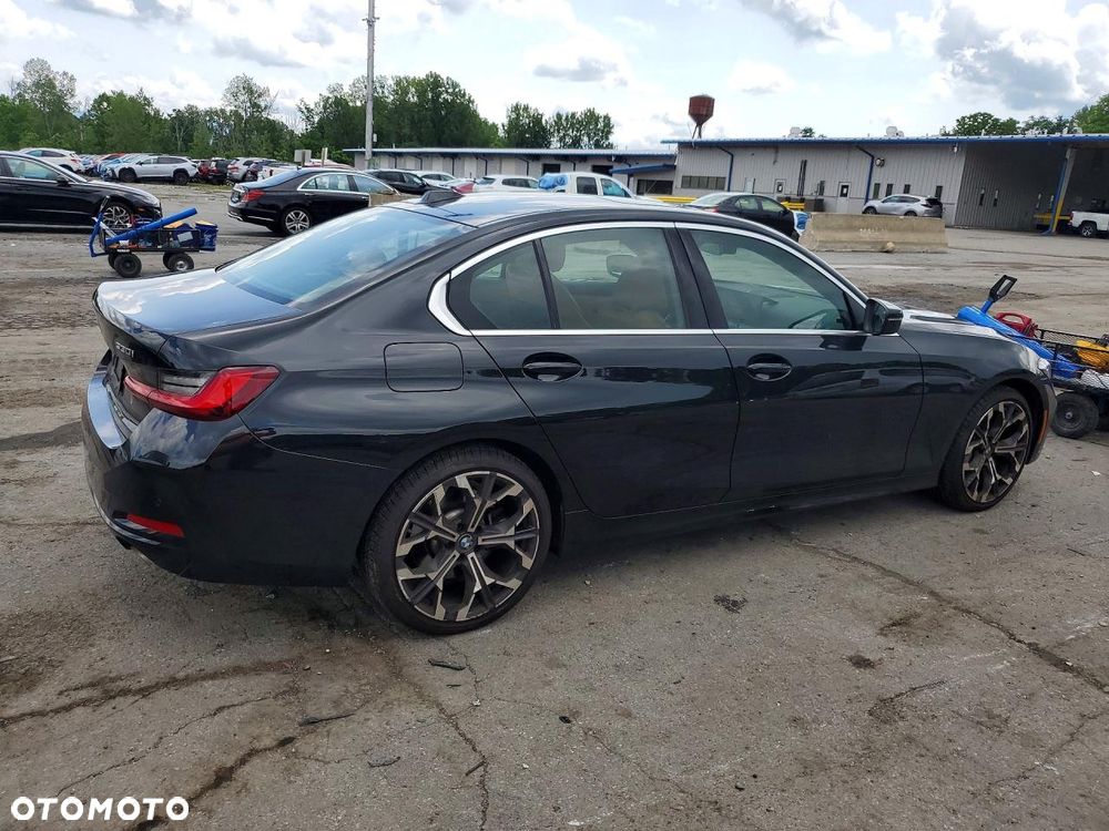 BMW Seria 3 330i xDrive M Sport - 4