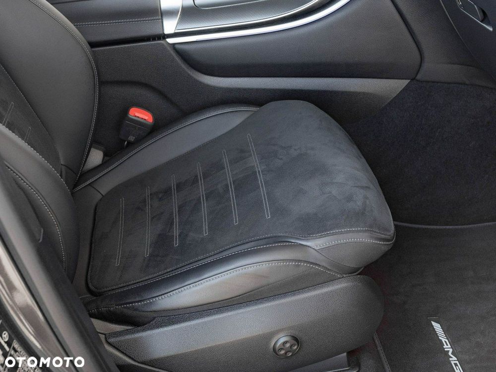 Mercedes-Benz GLC - 31