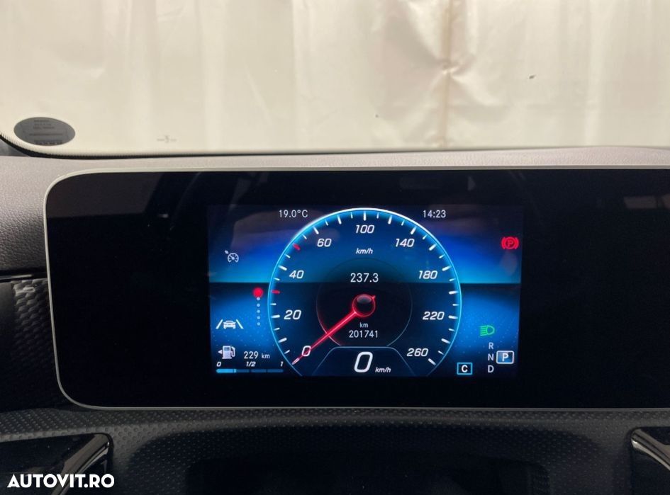 Mercedes-Benz A 180 d 7G-DCT - 13