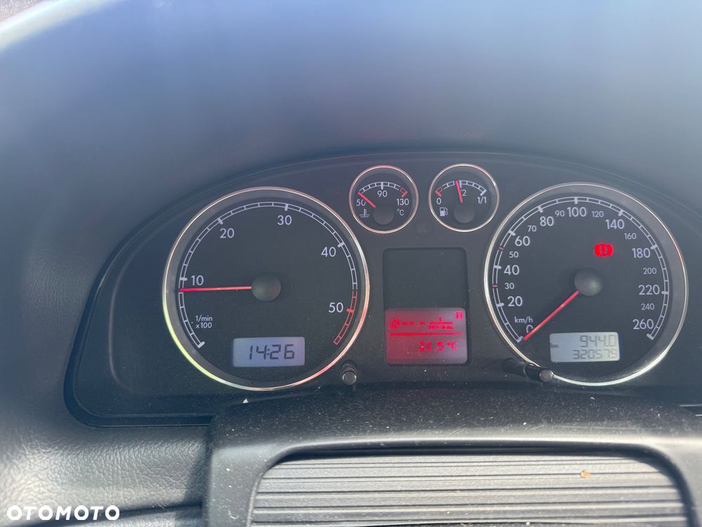 Volkswagen Passat - 6