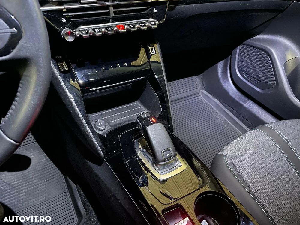 Peugeot 2008 1.5 BlueHDI STT EAT8 Allure - 10