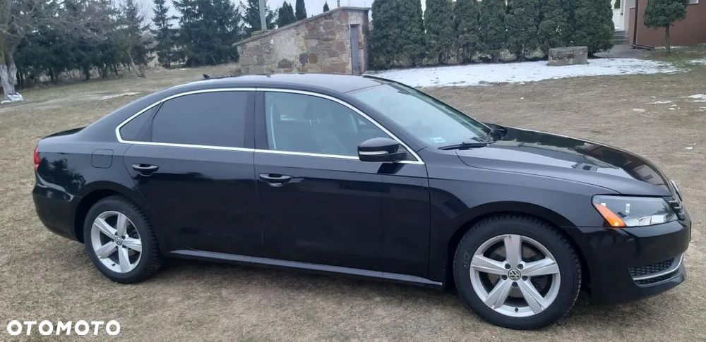 Volkswagen Passat - 2