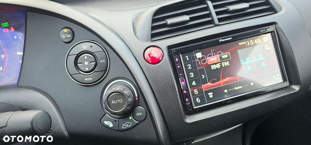 Honda Civic 1.4 i-VTEC S - 17