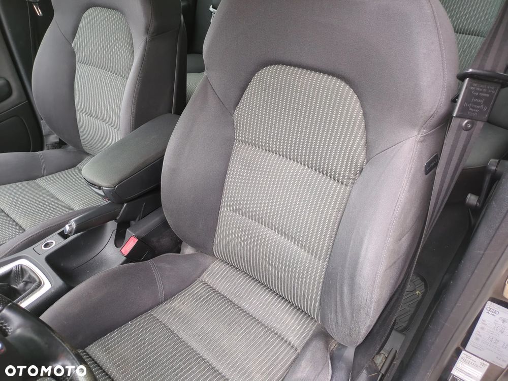 Audi A4 Limousine - 13