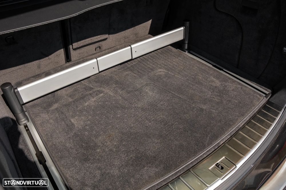 Porsche Cayenne Turbo - 30