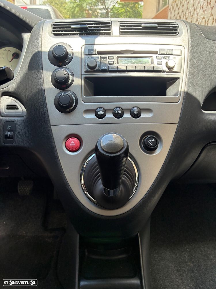 Honda Civic 1.4 LS - 12