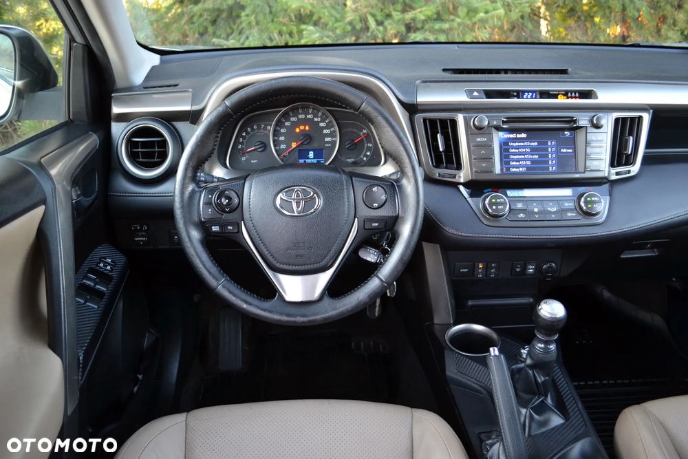Toyota RAV4 - 13