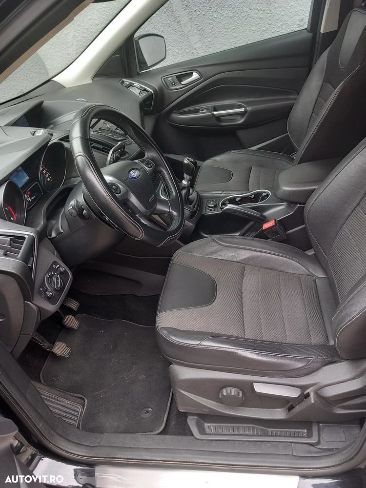 Ford Kuga - 4