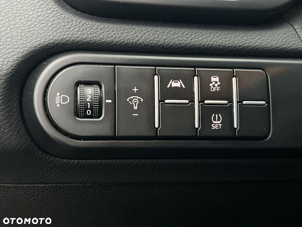 Kia XCeed 1.5 T-GDI M - 16