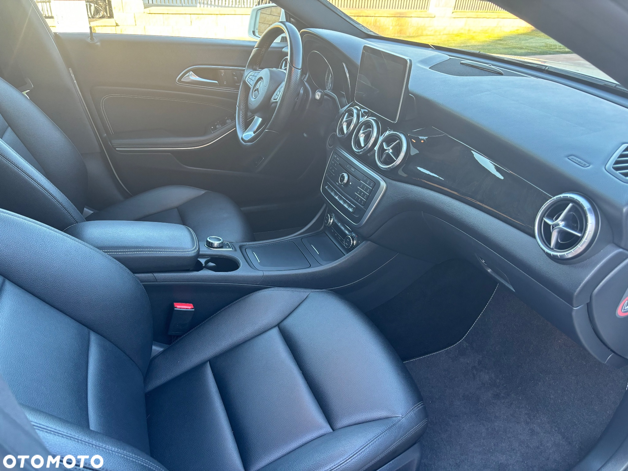 Mercedes-Benz CLA 250 7G-DCT AMG Line - 7