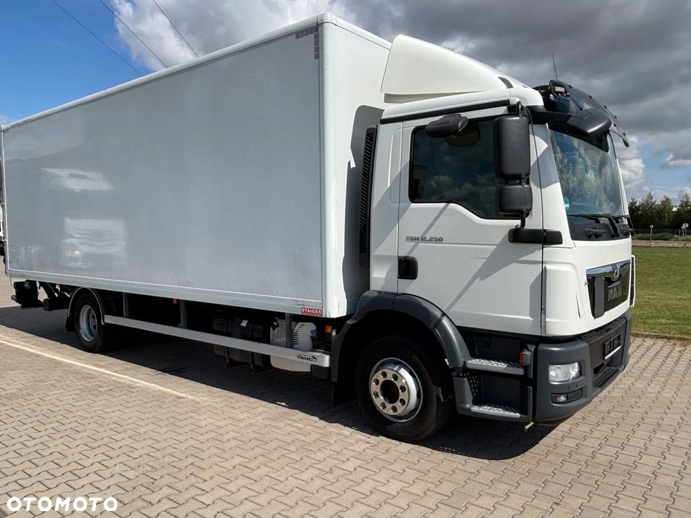 MAN TGM 12.250  kontener , winda , koła 19,5 , (nie TGL) 2019 rok z Niemiec, izoterma, - 10