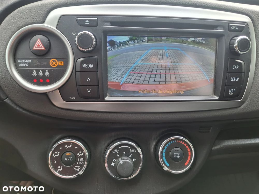 Toyota Yaris 1.33 Selection Platinum - 16