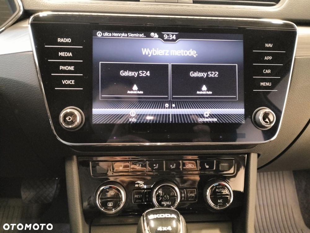 Skoda Superb 2.0 TDI SCR 4x4 Style DSG - 25