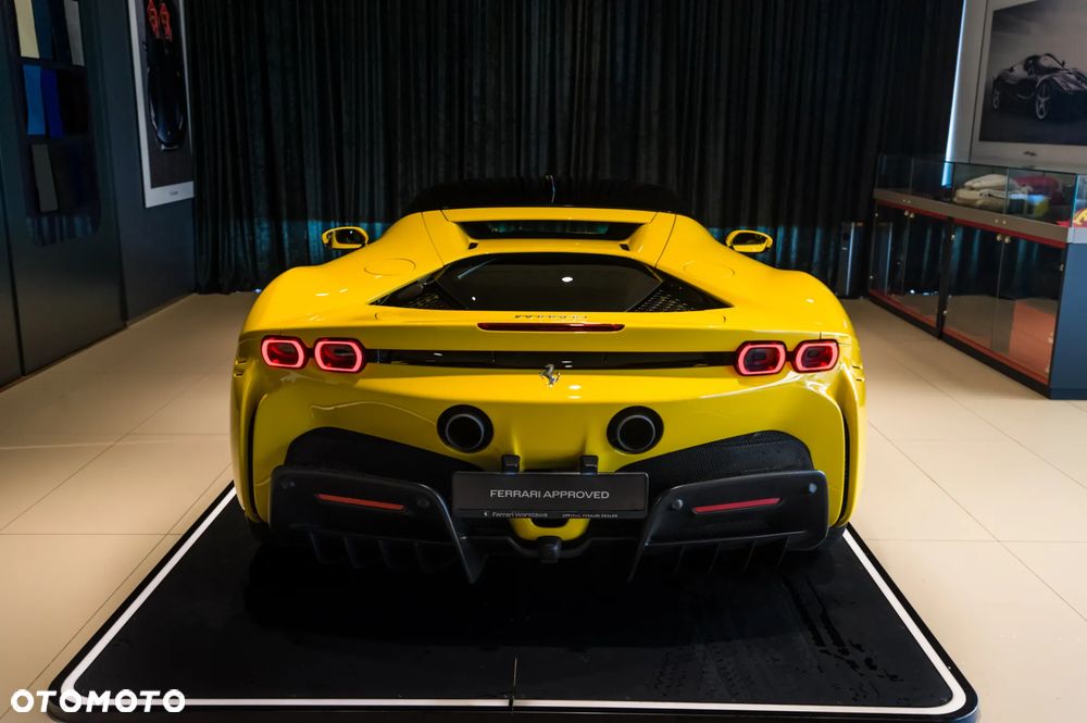 Ferrari SF90 Stradale - 6