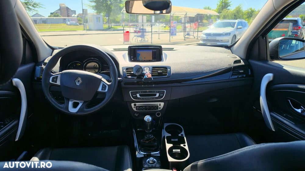 Renault Megane ENERGY dCi 110 Start & Stop Bose Edition - 4