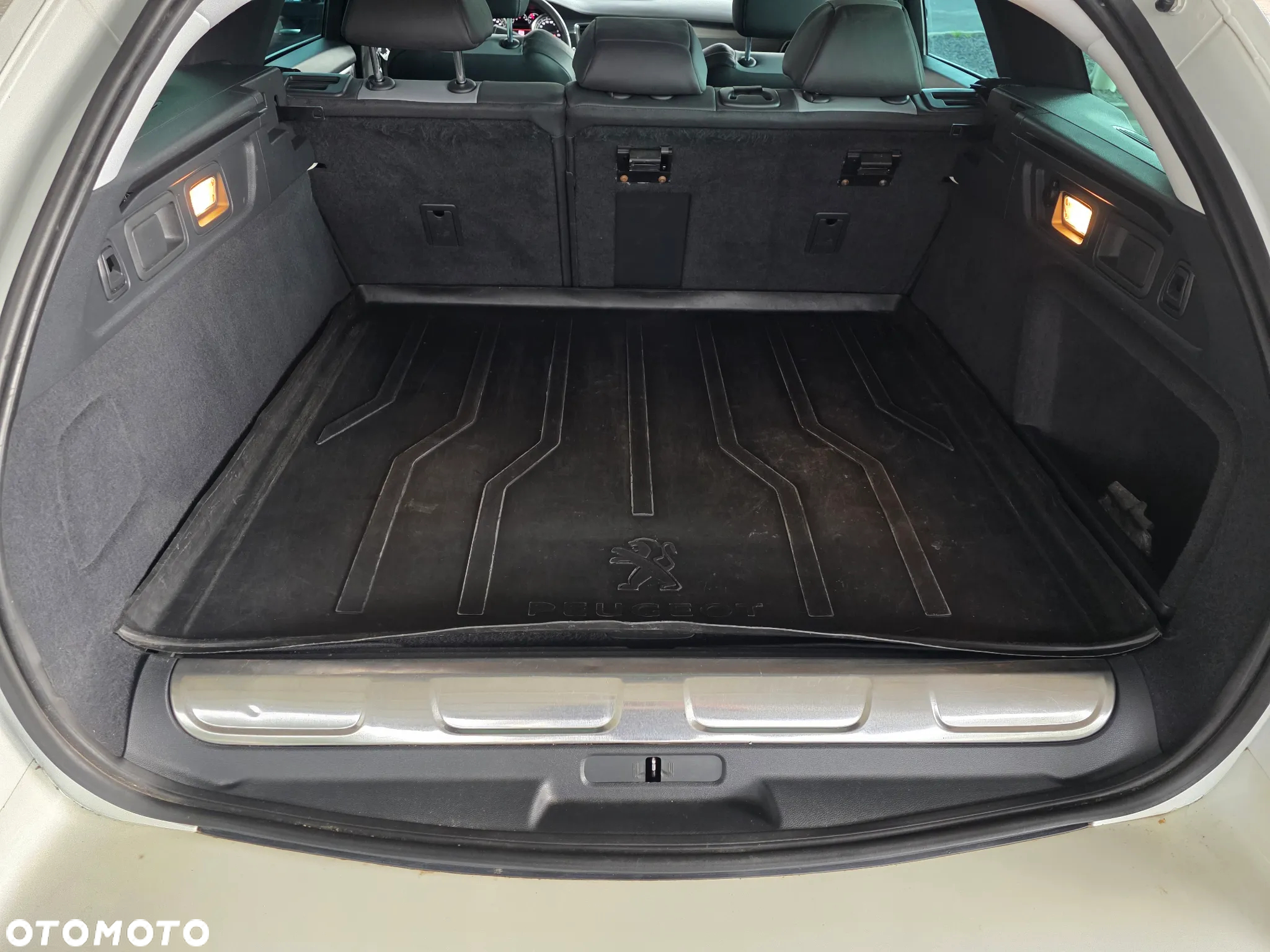 Peugeot 508 RXH 2.0 HDi HYbrid4 - 13