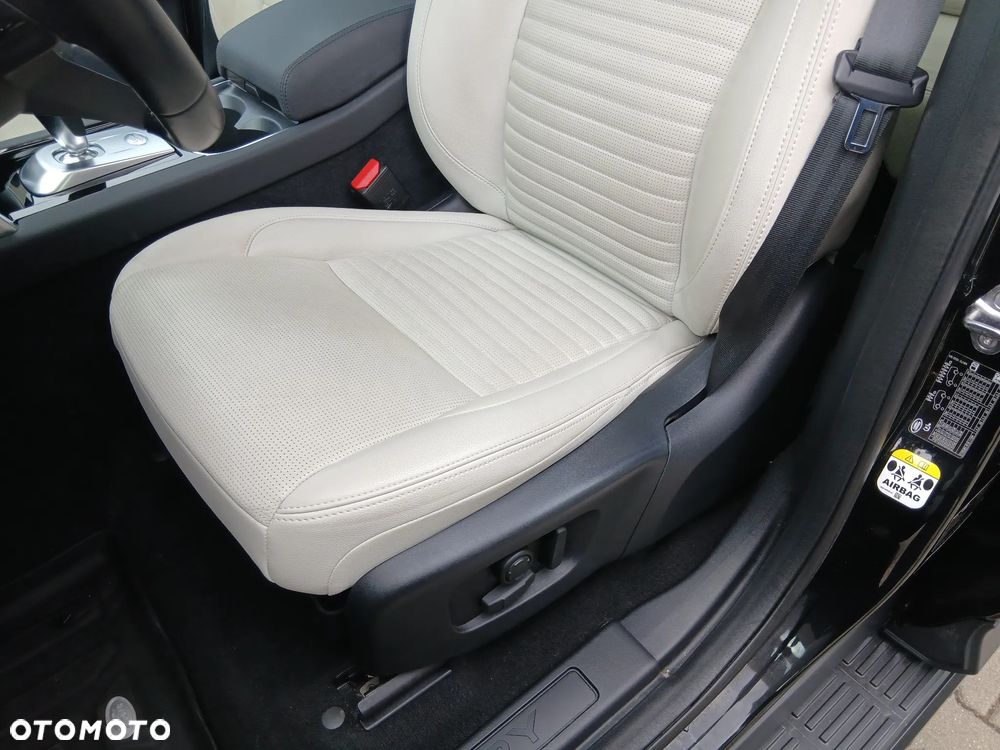 Land Rover Discovery Sport P200 SE - 32